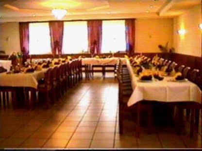 Hotel Restaurant Zur Krone Obersuhl Екстериор снимка