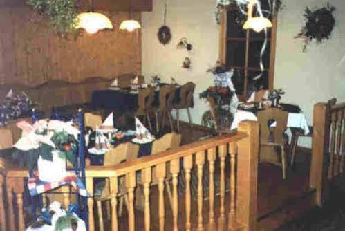 Hotel Restaurant Zur Krone Obersuhl Екстериор снимка